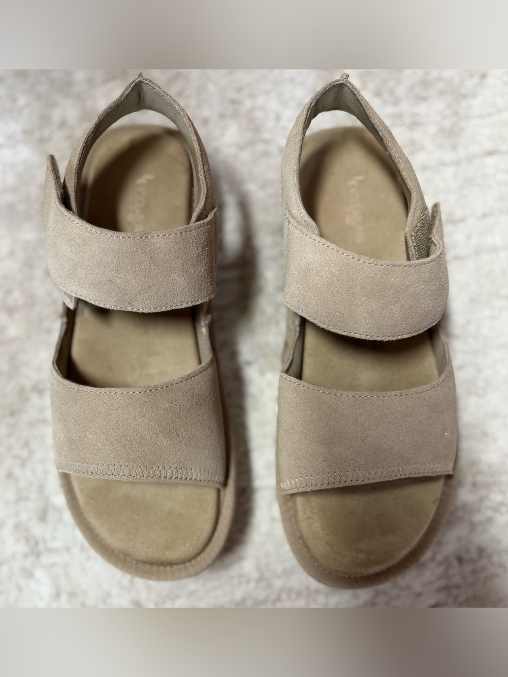 EUC Koolaburra by UGG -Neutral Taupe Suede Velcro Strap Sandals, Size 9